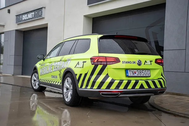 Nalepenie polepu na Volkswagen Passat - Wrapstyle Trenčín